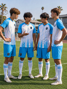 Conjunto de Uniforme de Fútbol Personalizado con Cuello en V, Manga Corta, Sublimado, Transpirable, Unisex para Adultos, con Rayas - Product Image 4