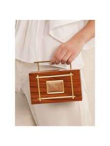 Bolso rectangular de madera personalizado con decoración de latón en el lateral y diseño único para niñas, a un precio económico y asequible por UO. - Product Image 2