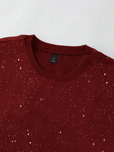 Camiseta Oversize Personalizada con Pedrería para Hombre, Estampado Estrellado, Hombros Caídos, Corte Cropped, Ajuste Holgado, Estilo Urbano Hip Hop - Product Image 5
