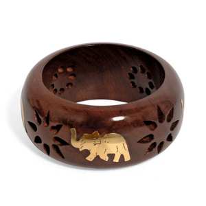 Bracelet en bois de Sheesham incrusté de laiton, bijoux en bois d'inspiration naturelle, bracelet de poignet, bijoux bohèmes imposants et larges - Product Image 2