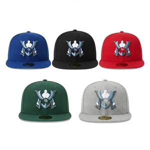 Casquette de baseball bleu roi personnalisée avec broderie d'emblème central style casque de samouraï, visière courbée, ajustable, streetwear, marque privée - Product Image 6
