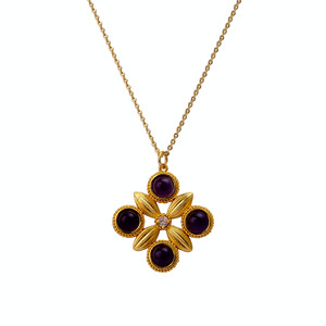 Collier pour femme vintage en laiton plaqué or avec pendentif trèfle en améthyste violette sertie de quatre pierres et chaîne à maillons réglable - El Joyero - Product Image 3