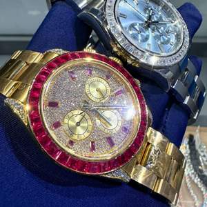 Montre de luxe carrée 40 mm en alliage, sertie de diamants de laboratoire, style antique, prix d'usine - Product Image 3