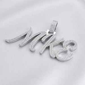 Collier personnalisé avec pendentif en lettres cursive pavées de diamants Moissanite, en argent 925, bijoux personnalisés - Product Image 1
