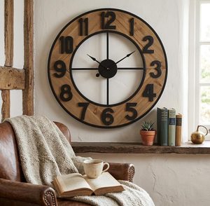 Grande horloge murale rustique style ferme – Bois et métal noir, décoration industrielle bohème pour salon - Product Image 2