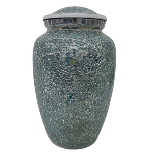 โกศบรรจุอัฐิสำหรับผู้ใหญ่ ทำจากโลหะทองเหลือง/อะลูมิเนียม ประดับด้วยโมเสกแก้วสีเขียวสวยงาม พร้อมสลักข้อความไว้อาลัย - Product Image 2