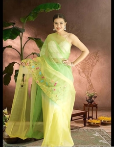 Sari Verde de Organza Bordado con Hilo para Mujer KV con Blusa Sin Coser - Product Image 4