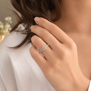 Anillo de Oro Blanco de 10K con Diamante Cultivado en Laboratorio de Corte Cojín y Pavé, Anillo de Compromiso, Anillo de Boda, Regalo de Joyería de Aniversario para Ella - Product Image 2