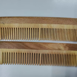 Peine de pelo de madera de Neem Natural del proveedor indio, motivos de animales Feng Shui de estilo cruzado para salón de casa, uso de viaje, Exportación promocionada - Product Image 1