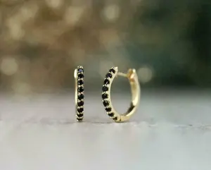 Pendientes de Aro de Moissanita, Plata de Ley 925, Chapados en Oro, Minimalistas, Pequeños, Tipo Huggie, Joyería para Mujer, Diamante Tishya, 2.5 g - Product Image 2