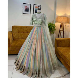 Combinaison de fête de créateur en dentelle fantaisie Lehenga Choli pour les occasions spéciales - Product Image 2