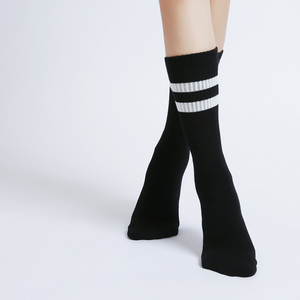 Calcetines de Fútbol al Por Mayor, Premium, Ecológicos, Transpirables, Antideslizantes, con Forro de Algodón y Logotipo en la Parte Inferior - Product Image 2