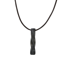 Collier pendentif élégant en fer forgé à la main, durable et idéal pour un usage quotidien, finitions uniques et option cadeau unisexe - Product Image 5