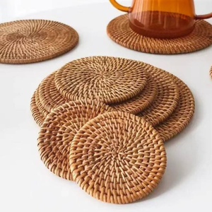 จานหวายทำมือ ลายดอกไม้สานธรรมชาติ ทรงกลม ทนความร้อน ยี่ห้อ TUYET DUNG ผลิตที่ดานัง - Product Image 4