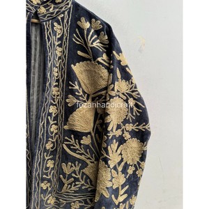 Veste en velours noir avec broderie florale, doublure intérieure en coton, veste unisexe, blazer, veste d'hiver, style bohème hippie pour femmes - Product Image 4