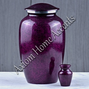 Urne funéraire sophistiquée en aluminium fabriqué à la main avec une urne d'hommage à des œuvres d'art modernes par Axiom Home Accents - Product Image 6