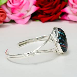 Brazalete de Plata de Ley 925 con Gema de Calsilica Arcoíris, Brazalete de Plata Hecho a Mano, Regalo de Compromiso, Joyería - Product Image 2