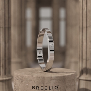 Bague minimaliste en or blanc avec diamant taille princesse, alliance solitaire élégante pour femme, bijoux fins classiques - Product Image 1