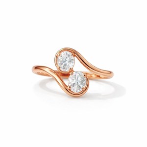 Anillo de compromiso de oro puro de 14K Toi et Moi con diamante ovalado de laboratorio, anillo de boda de dos piedras con diseño de pasamanos, regalo de aniversario para ella, venta al por mayor - Product Image 3