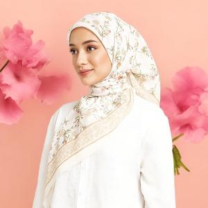 Hijab en mousseline de soie à imprimé floral pour femmes, imprimé numérique, doux pour la peau, à porter tous les jours, style Moyen-Orient - Product Image 1