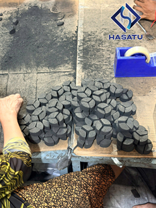 ถ่านสำหรับชิชาแบบก้อนมะพร้าวสามเหลี่ยม ให้ความร้อนคงที่ พร้อมบริการ OEM - Product Image 2