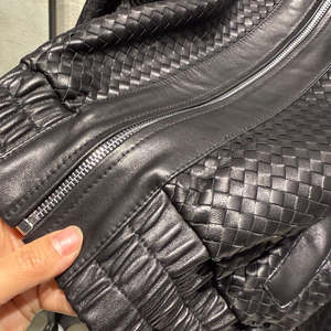 Chaqueta de Cuero Negra Tejida a Mano, Abrigos de Cuero Genuino de Oveja, Chaqueta de Cuero Extra Grande para Mujer - Product Image 3