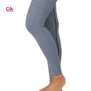 Conjunto Deportivo para Mujer, Top Deportivo sin Costuras, Leggings y Shorts de Cintura Alta, Ropa Deportiva Cómoda y Elástica para Entrenamientos Activos - Product Image 3
