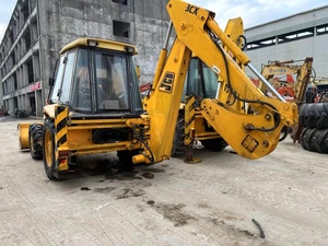 รถตักล้อยาง JCB 3CX มือสอง น้ำหนัก 7.8 ตัน ขับเคลื่อน 4 ล้อ ความลึกขุดสูงสุด 5.65 เมตร ความเร็วขับขี่ 40 กม./ชม. เหมาะสำหรับงานก่อสร้างถนนและงานฟาร์ม - Product Image 4