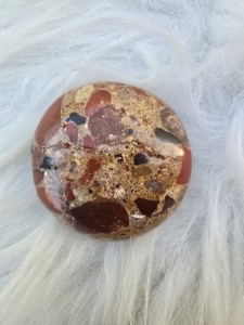 Super Quality Natural Crystal <b>Red</b> Jasper Conglomerates Palm Stone Beautiful Palm Heart Shape Agate Pudding Stone Environmentally - Product Image 3