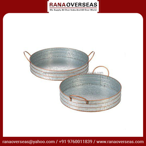 Plateau de service en métal galvanisé à forte demande avec poignées robustes Accent décoratif pour tables basses mariages et fêtes - Product Image 3