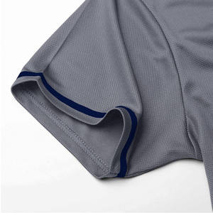 Camiseta de béisbol moderna con estilo deportivo clásico y tecnología textil transpirable para mayor comodidad durante el uso prolongado y venta en línea - Product Image 4