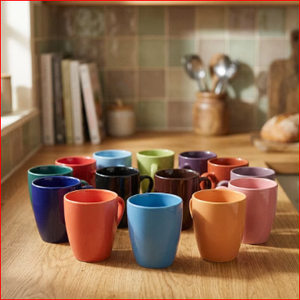 Ensemble de tasses en céramique colorées au design moderne avec poignée empilable pour la maison et les fêtes - Product Image 4