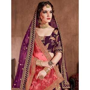 Lehenga choli brodé de créateur de vêtements de mariée de couleur pourpre séduisante - Product Image 4