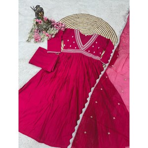 Belle fête porter haut-bas et Dupatta ensemble taille XL look élégant - Product Image 1