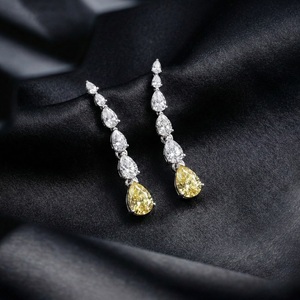 Boucles d'oreilles clous en diamant de laboratoire 2,70 carats, or massif 14 carats, certifiées IGI, pour femme, légères, durables, bijoux de luxe pour soirée - Product Image 1