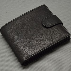 Cartera Bifold de Cuero Genuino para Hombre, Negra, Minimalista, con Cierre Plegable, Uso Diario, Forro de PU, Bolsillo Corto, Diseño con Logotipo - Product Image 6