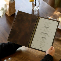 Couverture et porte-menu en cuir premium personnalisés, couleur marron, avec option de logo personnalisé, en vente au prix de gros