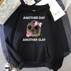 Sudadera con capucha para mujer con estampado gráfico de hámster triste y la frase 'Another Day Another Slay', divertida, estilo Harajuku, a la moda, informal, con logotipo personalizado - Product Image 1