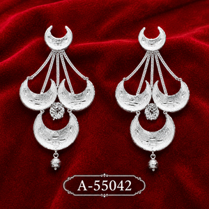 Pendientes de tuerca vintage con flor para mujer, chapados en oro tibetano, aleación con microincrustaciones, joyería de lujo con forma de corazón para boda, tercera parte - Product Image 3