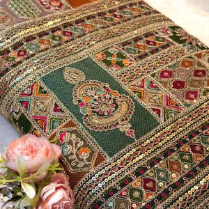 Tissu de haute qualité à motifs codés pour la mode féminine, les tenues de soirée et la collection textile de boutique - Product Image 6
