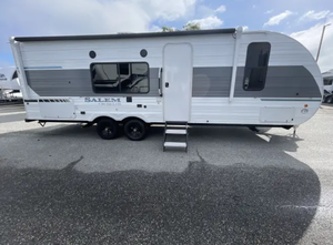 Camping-car de luxe d'occasion 2020 2023 2024 2025 F-o-r-e-s-t R-i-v-e-r S-a-l-e-m Cruise Lite 261BHXL - Product Image 6