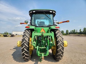 Tractor de Ruedas 4WD de Gran Tamaño 8270R 2010, Listo para Exportación Premium - Product Image 5