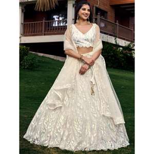 Fabulous Off-White Lentejuelas Red Tradicional Lehenga Choli Con Dupatta - Product Image 2