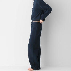 เสื้อสเวตเชิ้ตครอปสีน้ำเงินกรมท่าสำหรับผู้หญิง ทรงหลวม ผ้าขนสัตว์ เป็นมิตรกับสิ่งแวดล้อม สวมใส่สบาย เหมาะสำหรับฤดูหนาว สไตล์สตรีทแฟชั่นที่ต้องมี - Product Image 2