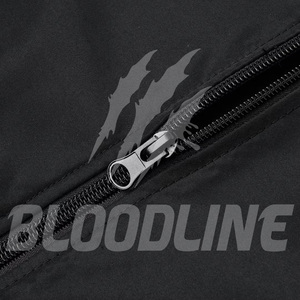 Veste noire à manches longues pour homme avec motif griffe grise au dos, à porter toute l'année - Product Image 6