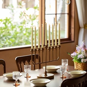 Support de chandelier Hanouka au design unique, traditionnel et classique, fait main en fer - Product Image 6
