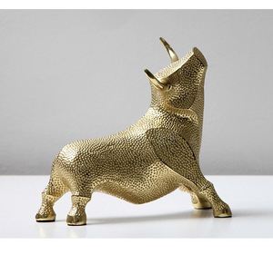 Adorno Moderno Minimalista de Toro de Cobre Fundido, Decoración Metálica para Vitrina de Escritorio, Sala de Estar y Estudio, Arte en Hierro - Product Image 2