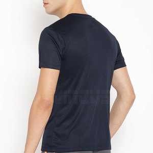 T-shirt pour homme confortable et tendance, imprimé sur mesure, 100% coton, faible MOQ, coupe ample. - Product Image 3