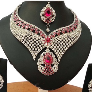 Vintage Silver Plated <b>Crystal</b> Rhinestone Necklace Earrings <b>Set</b> Women Wedding Jewelry Alloy Fashion Jewelry <b>Sets</b> - Product Image 1