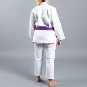 Tenue de Jiu-Jitsu pour homme en tissu respirant, idéale pour les longues séances d'entraînement et les combats. - Product Image 6